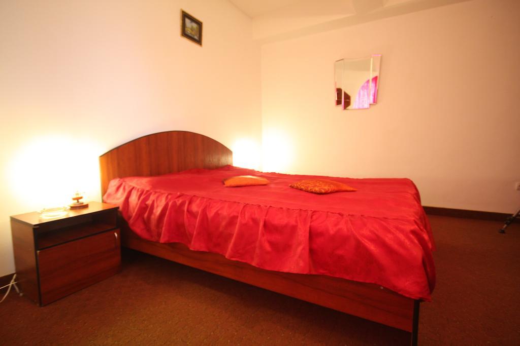 Hotel Dynes Eforie Nord Phòng bức ảnh