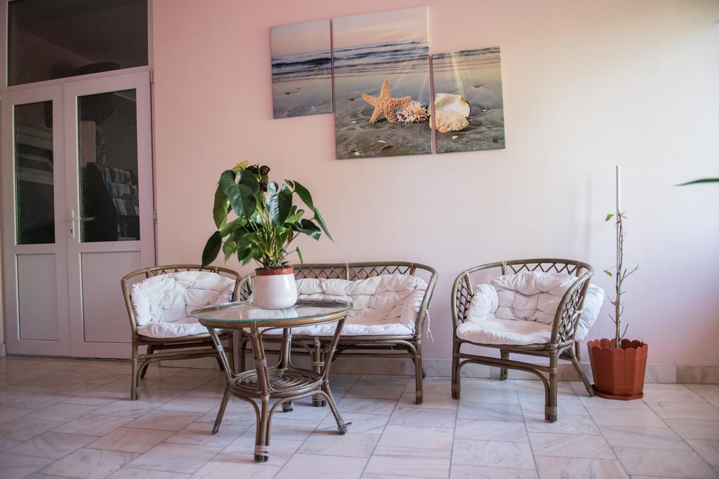 Hotel Dynes Eforie Nord Ngoại thất bức ảnh