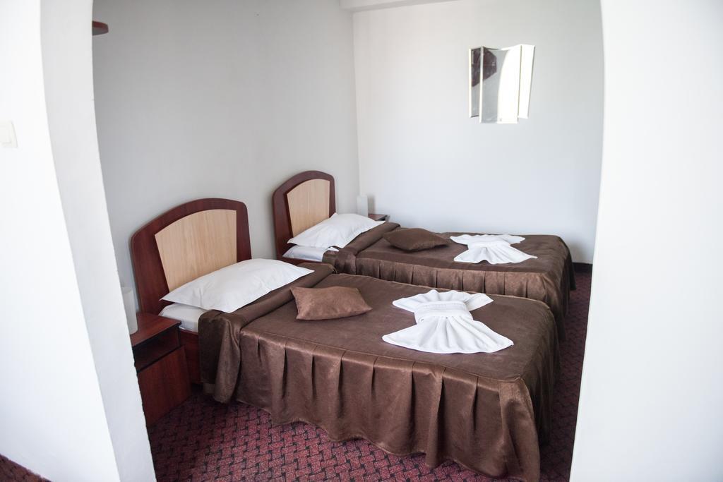 Hotel Dynes Eforie Nord Ngoại thất bức ảnh