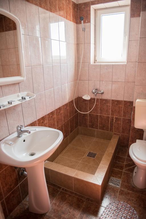 Hotel Dynes Eforie Nord Ngoại thất bức ảnh